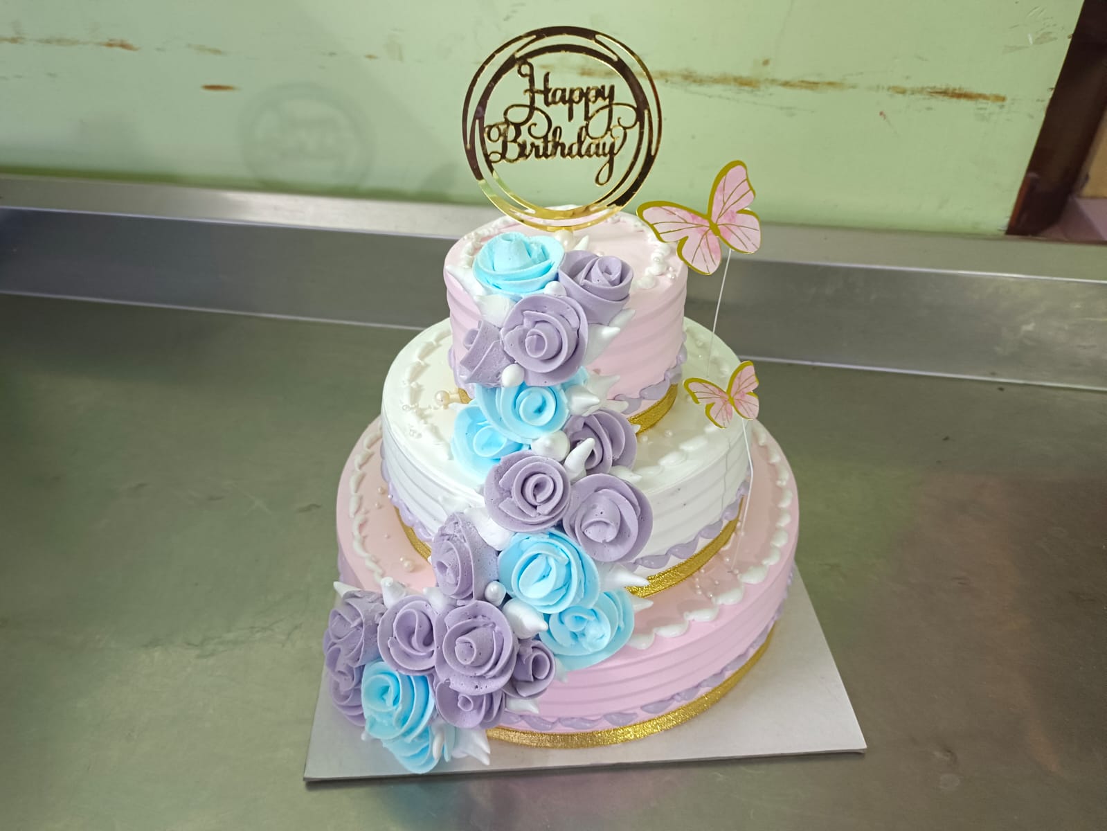 Order 3 Teir Pink Beauty Cake 3 Kg Online From ART OF HAPPINESS ONLINE CAKE  SHOP,SARAN